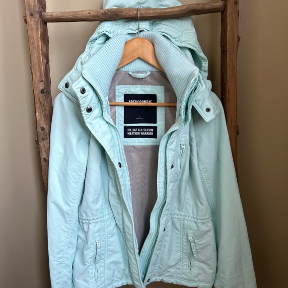 Abercrombie & Fitch Kids All Season Weather Warrior Jacket Size Small - Picture 2 of 12
